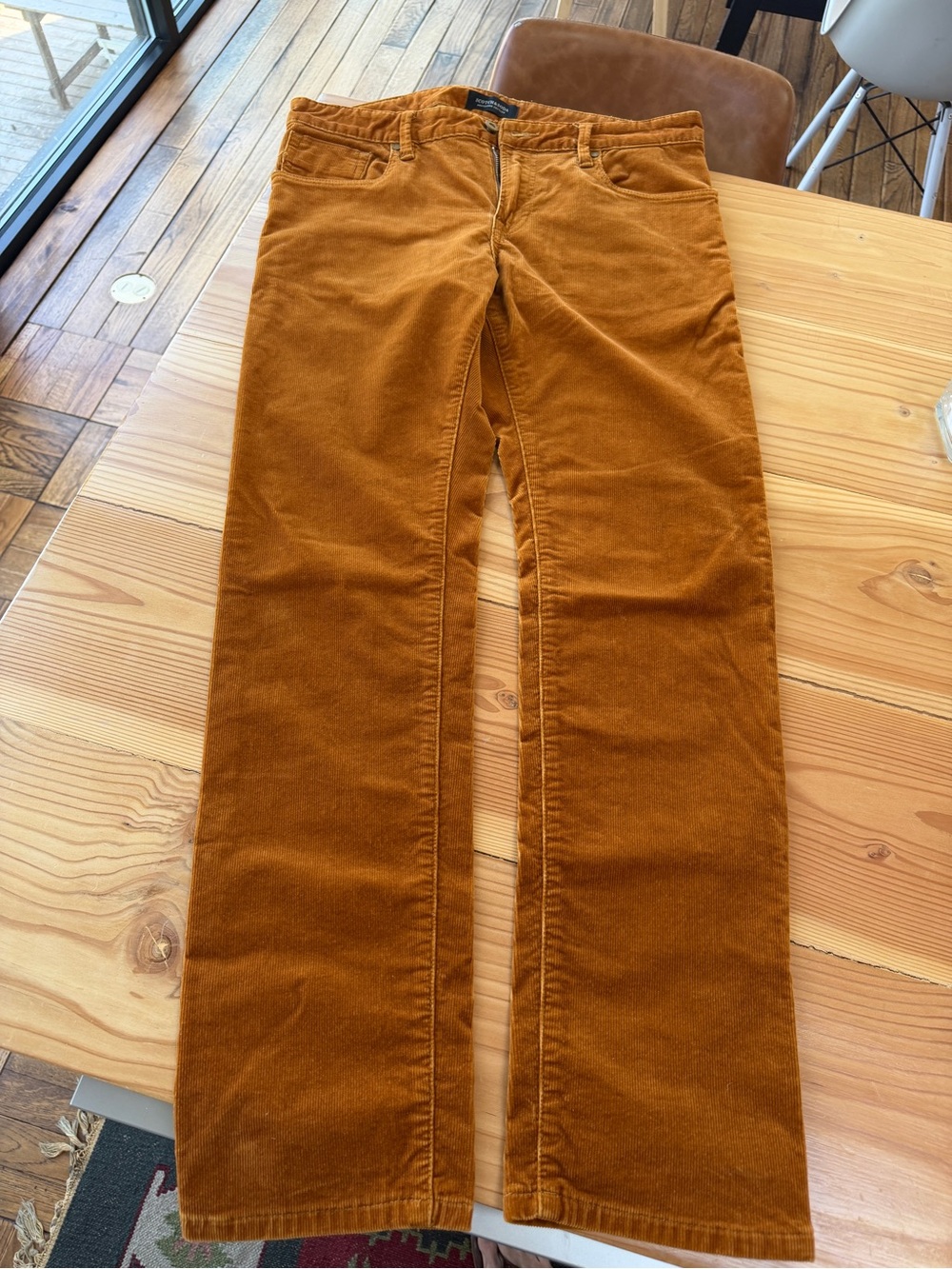 Scott and Soda Corduroy Pants in Rich Rust